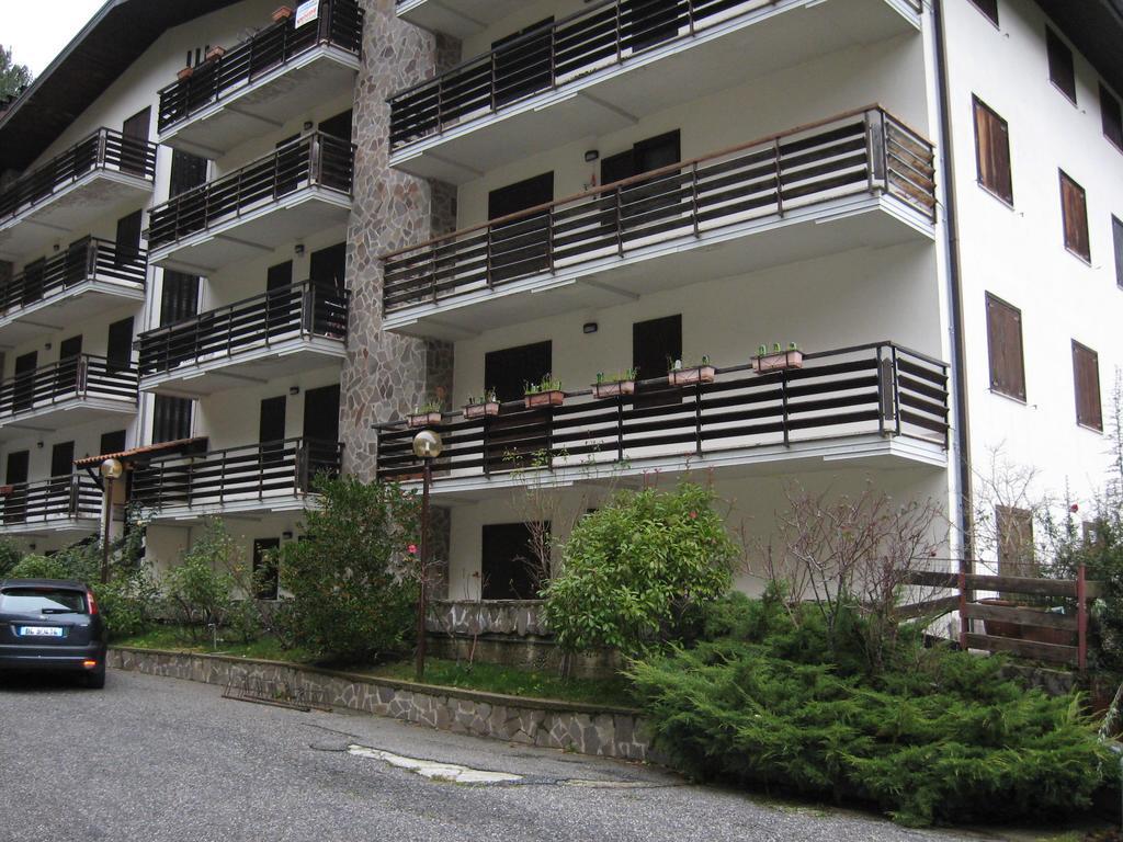Apartmán Le Tre Rose Montagna Camigliatello Silano Exteriér fotografie