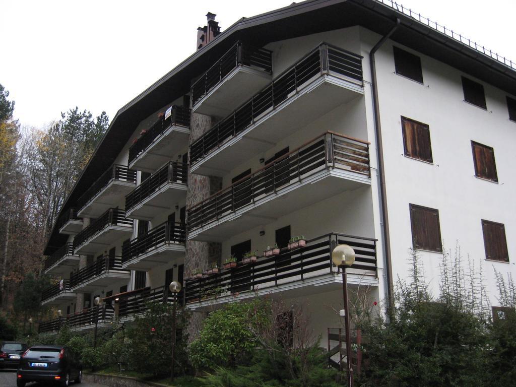 Apartmán Le Tre Rose Montagna Camigliatello Silano Exteriér fotografie